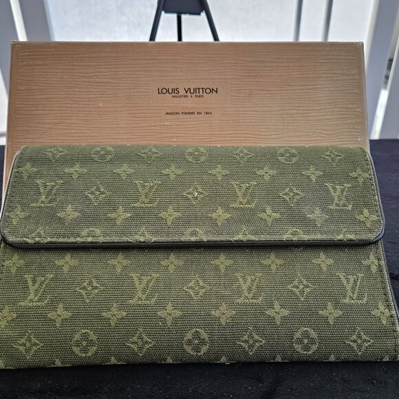 Louis Vuitton Vintage Green Canvas Monogram Wallet